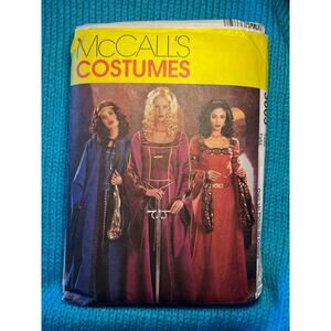 McCalls Sewing pattern 3663 Medevil costume dress cape Size 14